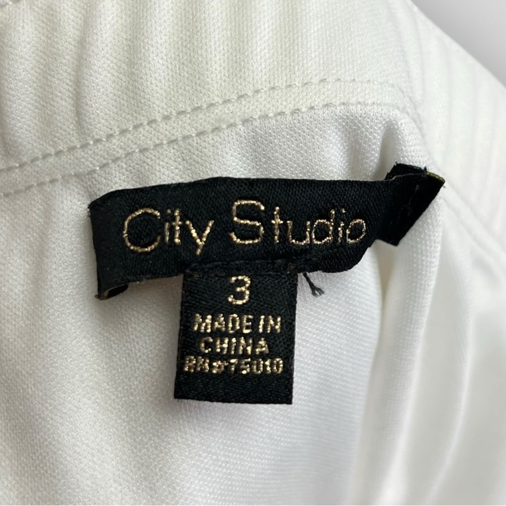 City Studio White Eyelet Off the Shoulder Milkmaid Dress, sz 3 Juniors. Lace up - Picture 8 of 16